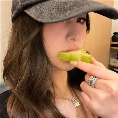 抱着黄金飞翔